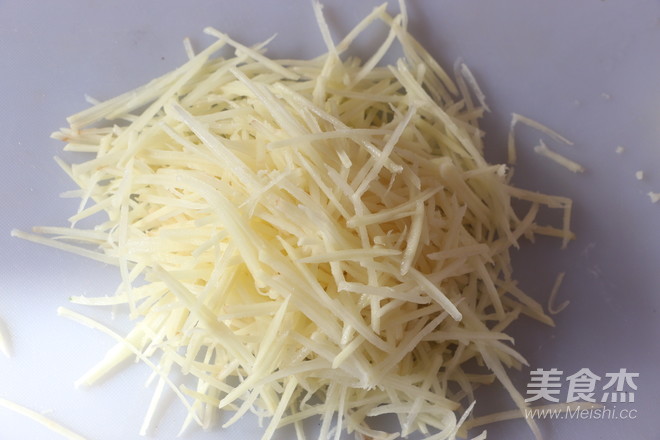酸辣土豆丝的做法步骤：3