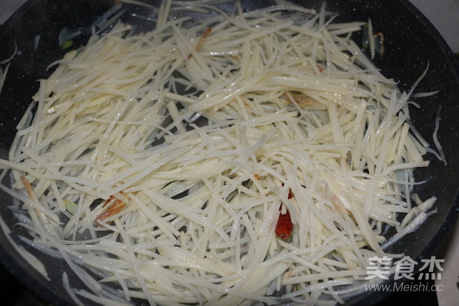 酸辣土豆丝的做法步骤：7