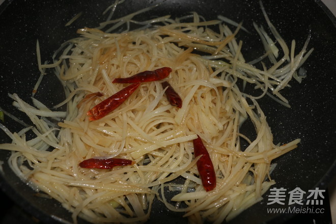 酸辣土豆丝的做法步骤：9