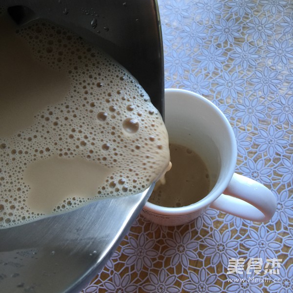 自制港式红豆奶茶（豆浆机板）的做法步骤：7