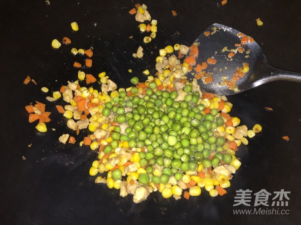 鲜露果蔬炒饭的做法步骤：7