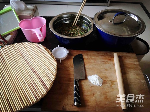 芹菜猪肉馅水饺的做法步骤：8