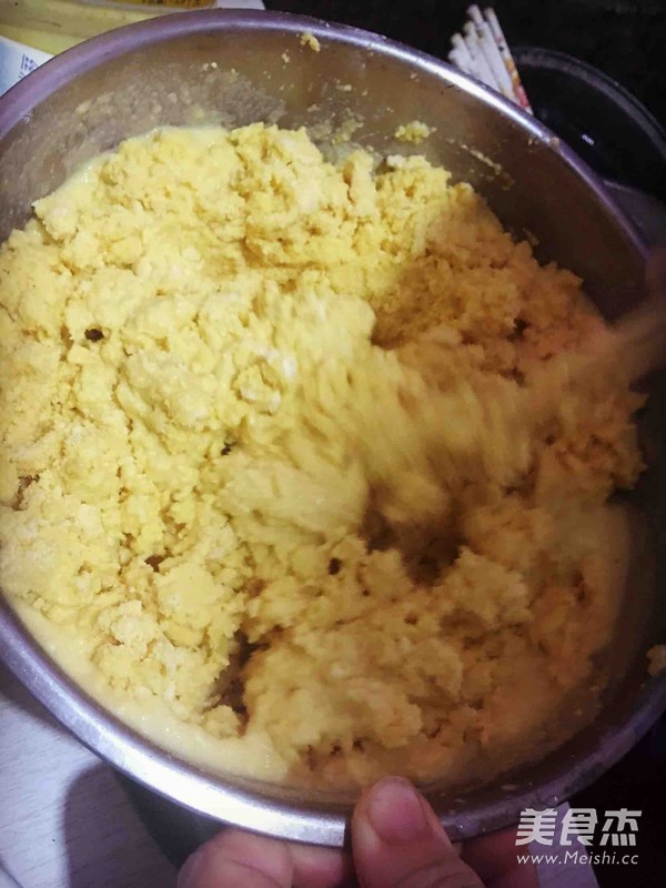 东北玉米面大饼子的做法步骤:8