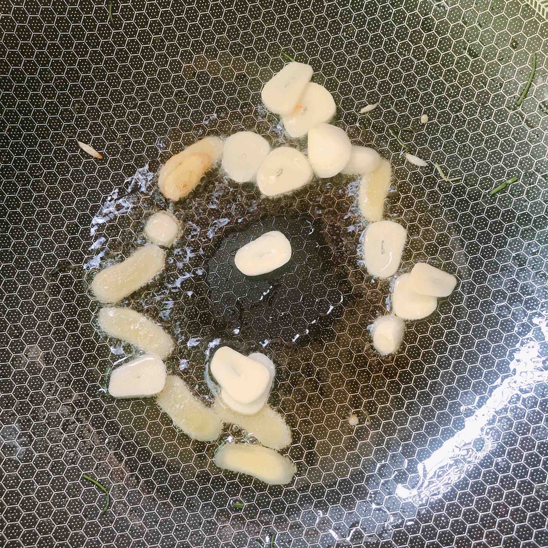 鸡蛋干炒肉片的做法步骤：6