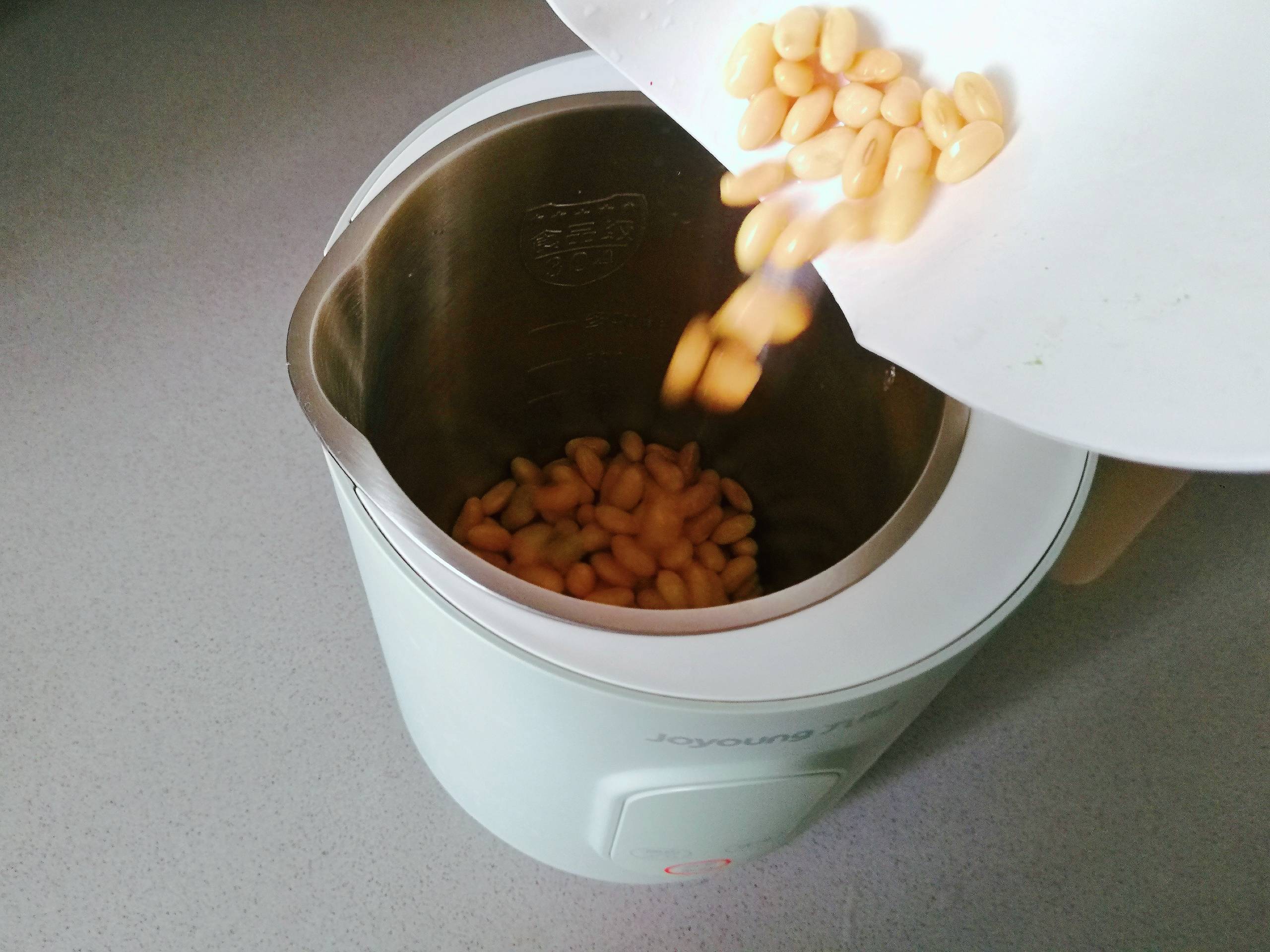 清新怡人的茉莉花茶豆浆,巨好喝的做法步骤:3