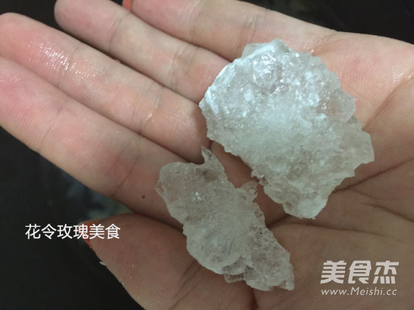 玫瑰银耳羹的做法步骤:3