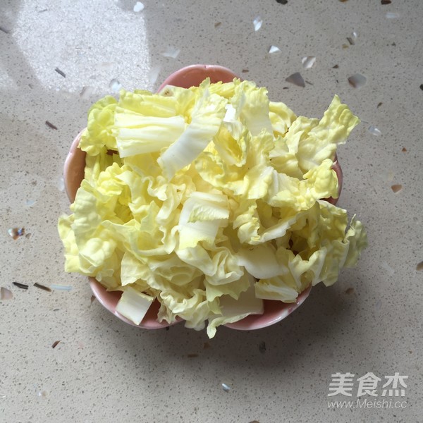 宝宝辅食——白菜泥米糊的做法步骤:2