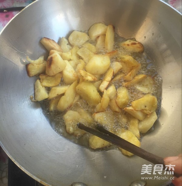 [东北名菜]拔丝地瓜的做法步骤：5