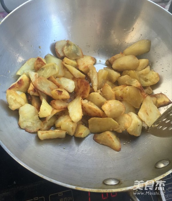 [东北名菜]拔丝地瓜的做法步骤：11