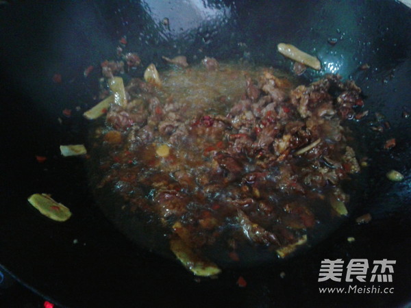 芹菜炒牛肉的做法步骤：6