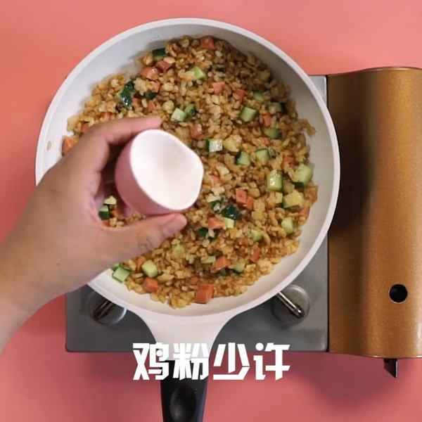 酱油炒饭的做法步骤：6