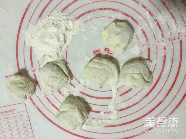 玫瑰红豆包的做法步骤:8