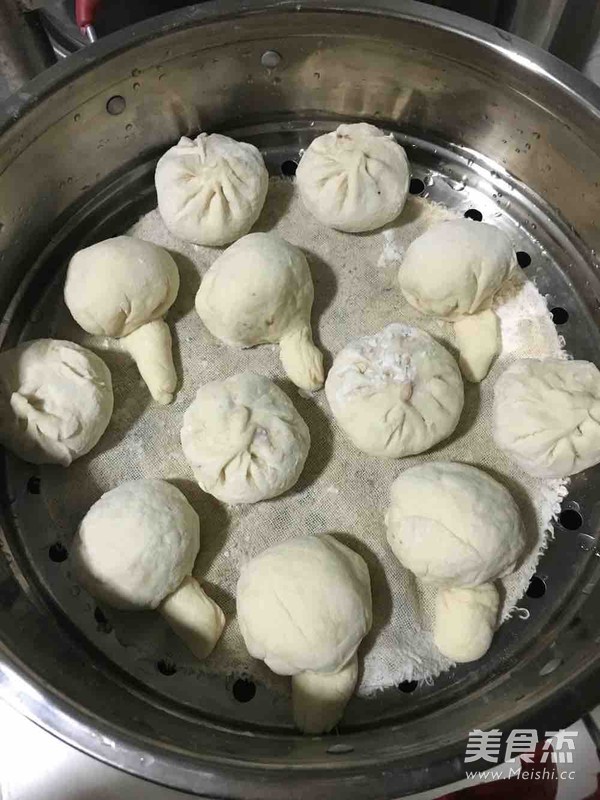 玫瑰红豆包的做法步骤:11