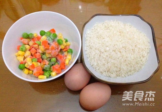 恒大兴安田园蛋炒饭的做法步骤:4