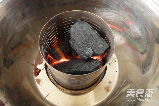BBQ:迷迭香烤牛肉的做法步骤:3