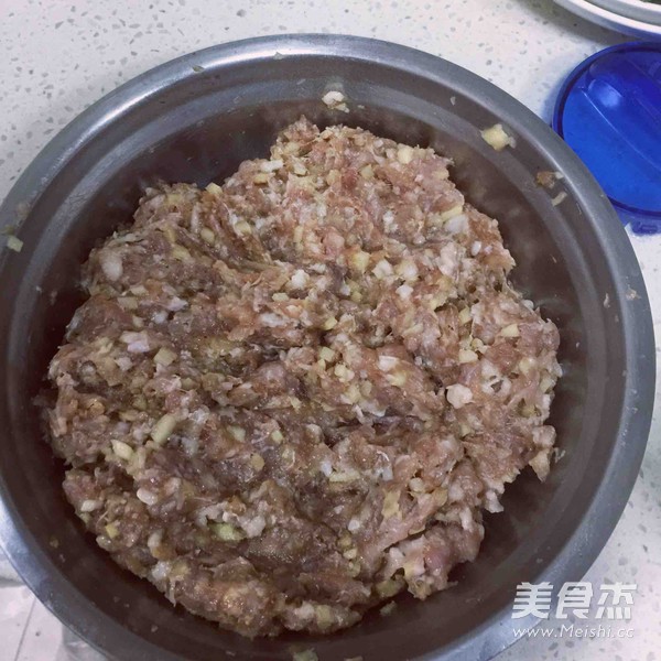 红烧狮子头的做法步骤:3