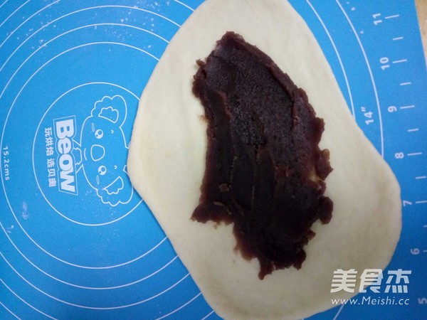 新手完胜的花式豆沙面包的做法步骤:4
