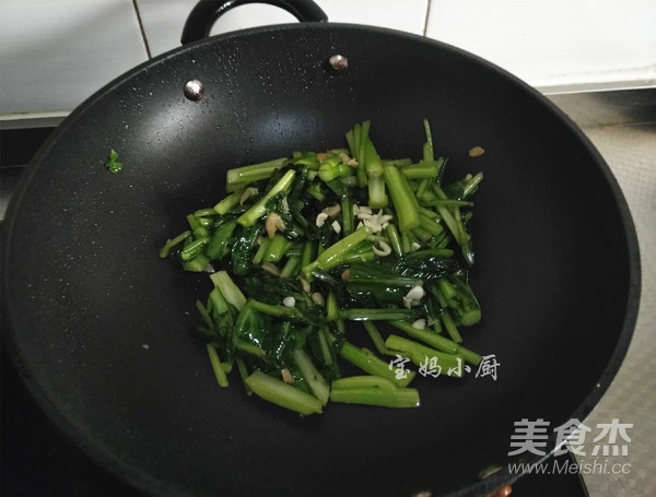 清炒菜心的做法步骤:7