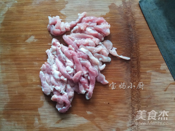 尖椒干豆腐丝的做法步骤：1