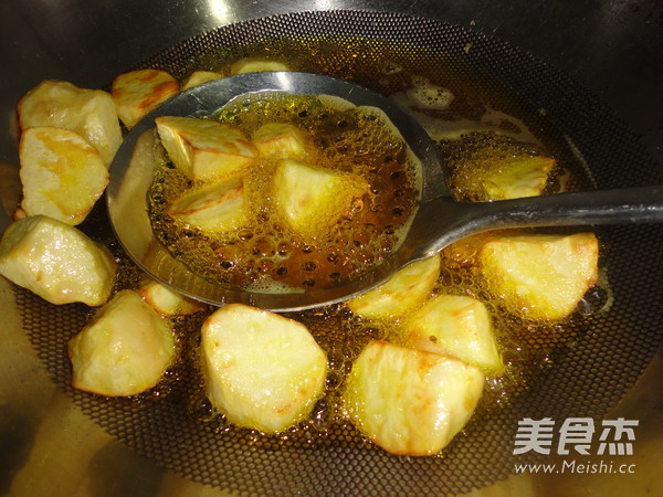 拔丝地瓜的做法步骤:4