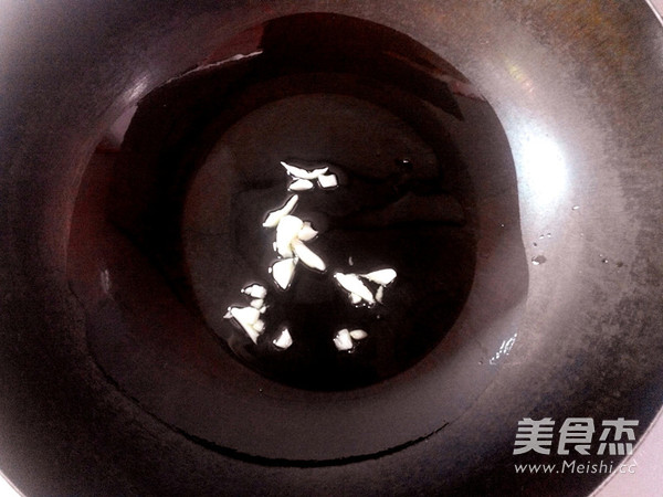 芹菜炒豆皮的做法步骤:2