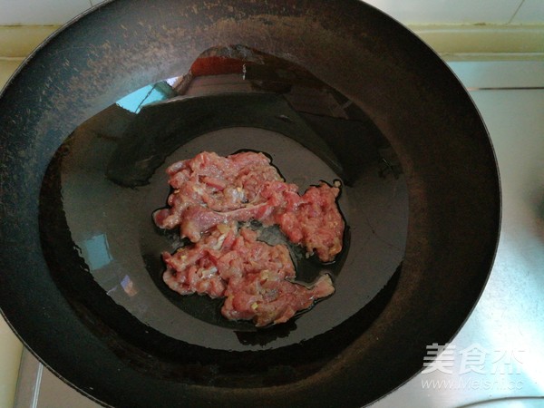 牛肉白菜豆腐汤的做法步骤:2