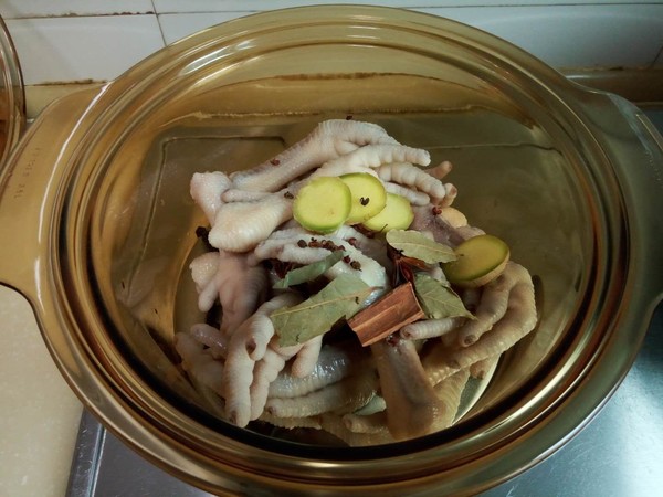 酱香鸡爪子的做法步骤:6