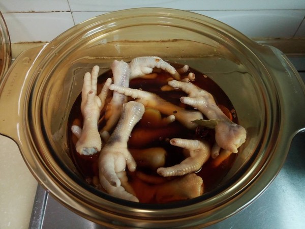酱香鸡爪子的做法步骤:9