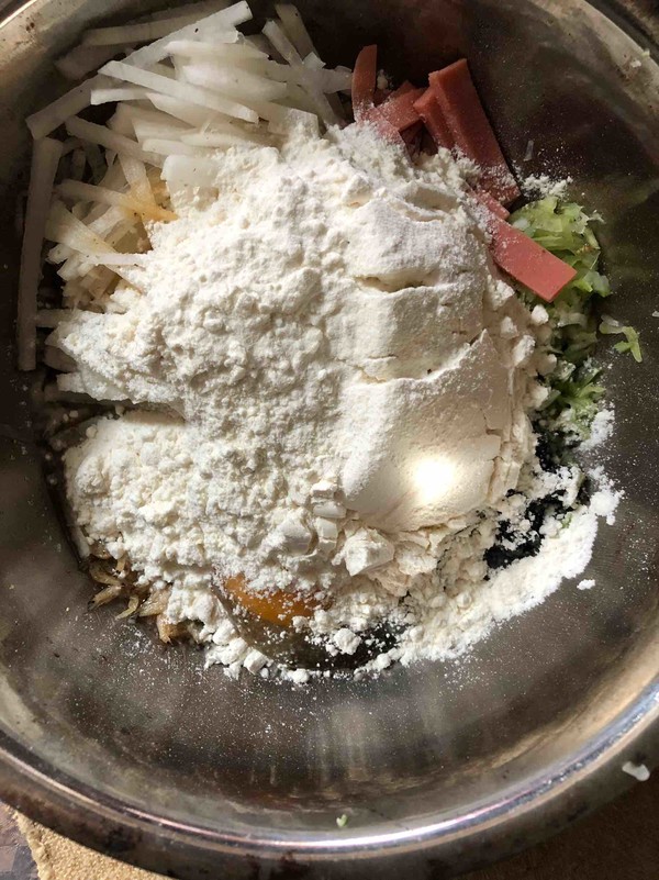 鲜香美味白萝卜丝饼的做法步骤:2