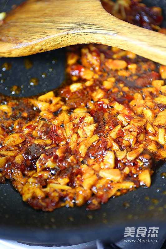 麻婆牛筋豆腐的做法步骤:4