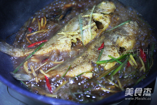 黄鱼烧豆腐的做法步骤:6