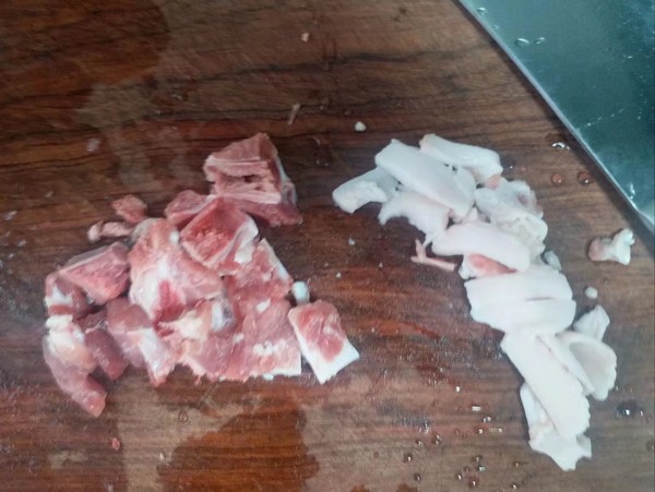 瓠子烧肉的做法步骤：1