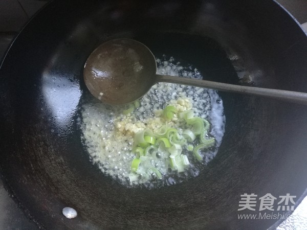 新手也能做出的宴客菜——飘香牛肉豆腐的做法步骤：8