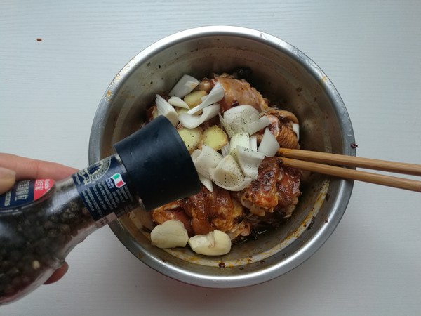 粉蒸鸡腿的做法步骤:5
