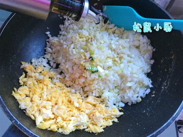 白菜鸡蛋素饺子的做法步骤：5