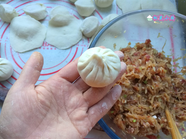 牛肉萝卜馅包子的做法步骤:9
