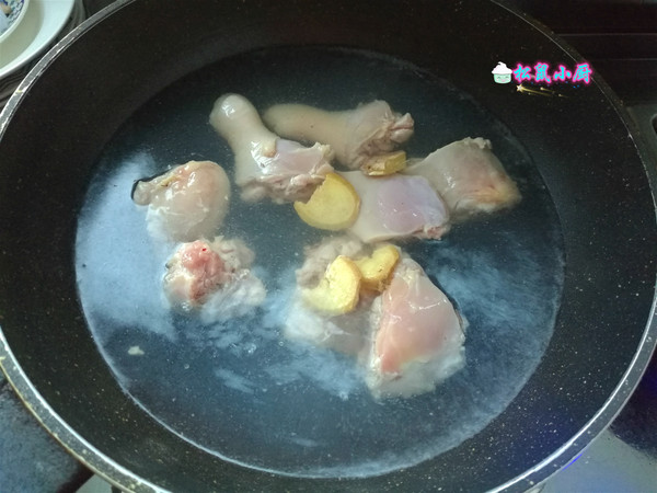 三汁焖锅的做法步骤:3