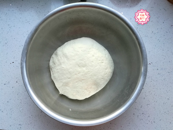 又软又香的弯月素包子，好吃好看，吃起来没够的做法步骤：1