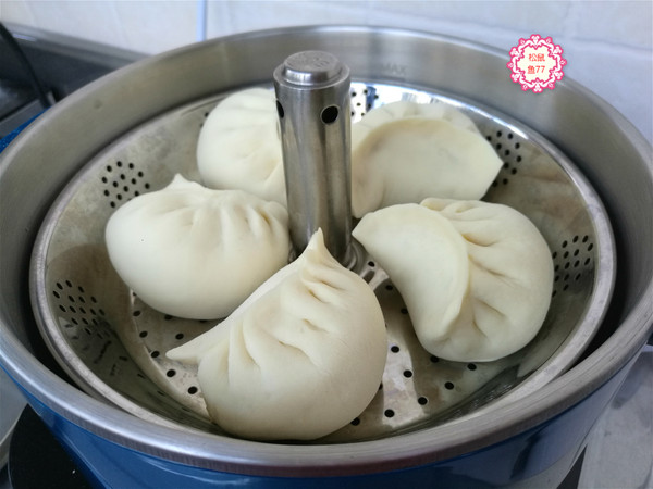 又软又香的弯月素包子,好吃好看,吃起来没够的做法步骤:9