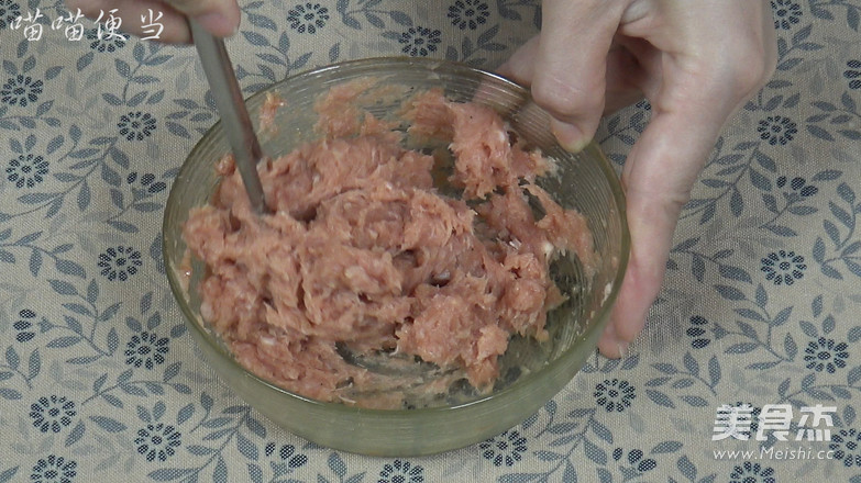 肉末鸡蛋卷的做法步骤:7