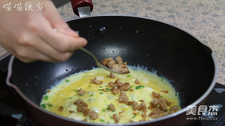 肉末鸡蛋卷的做法步骤:16