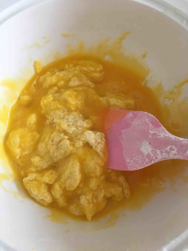 橙香戚风纸杯蛋糕的做法步骤:5