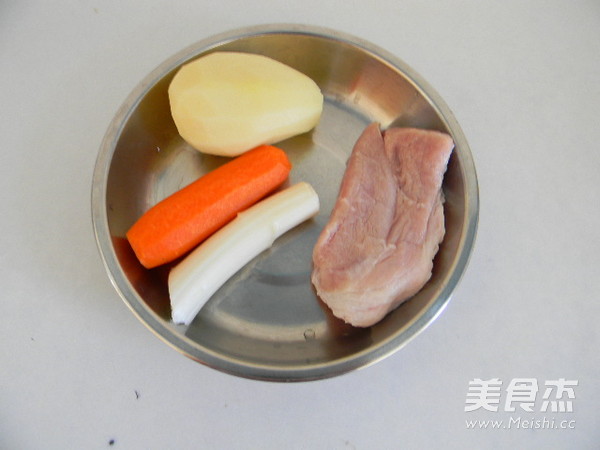 肉丁土豆意面的做法步骤：1