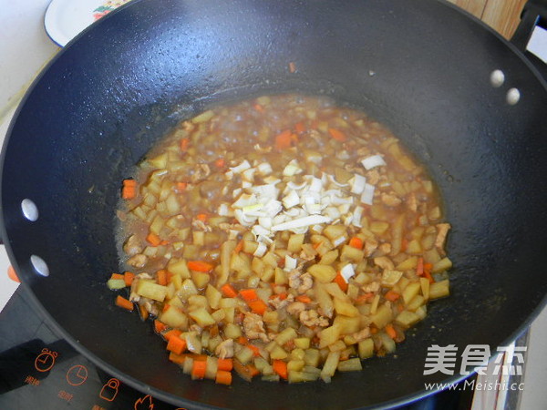 肉丁土豆意面的做法步骤:8