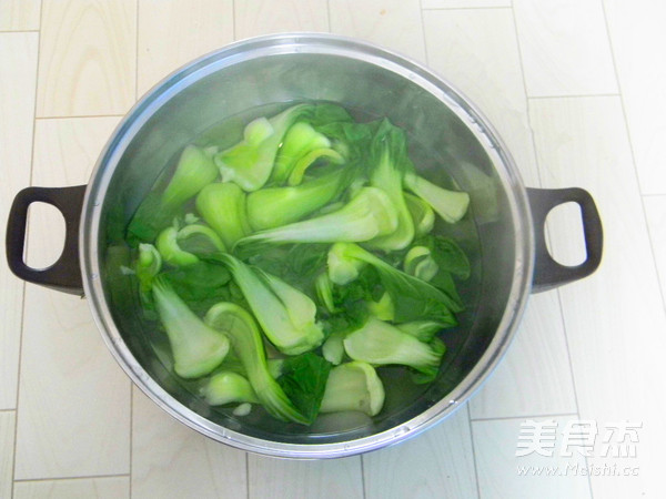 油菜炖豆腐的做法步骤：3