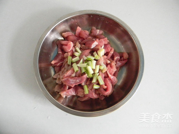 糖醋肉条的做法步骤:2