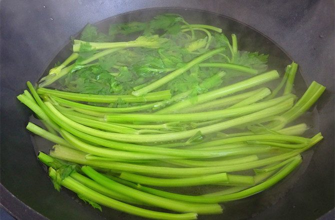 芹菜发面饼的做法步骤：3