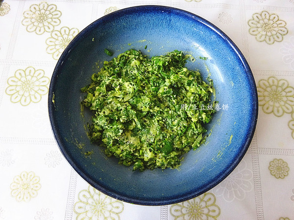 小白菜玉米饼的做法步骤：5