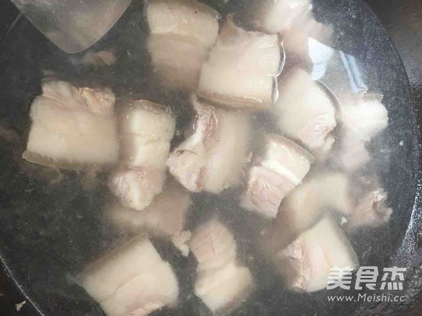 简制红烧肉的做法步骤：1