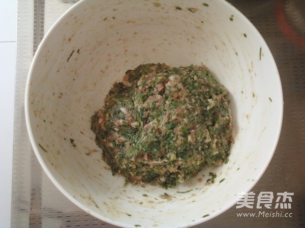 香煎荠菜馄饨的做法步骤：1